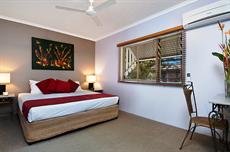 Cairns accommodation: Cairns Beach Resort