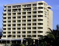 Cairns accommodation: Acacia Court Hotel