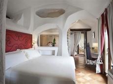 Cala Di Volpe a Luxury Collection Hotel