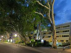 Cairns accommodation: Marlin Waters Beachfront Apartments