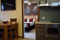 Adelaide accommodation: Glenelg Gateway Apartments
