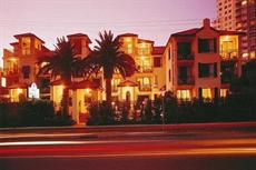 Gold Coast accommodation: Island Beach Resort