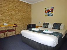 Adelaide accommodation: Windsor Gardens Caravan Park