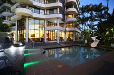 Gold Coast accommodation: Regent Apartments