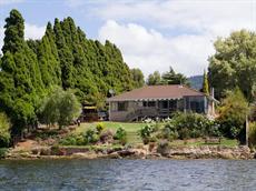 Hobart accommodation: Derwent Vista
