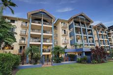 Cairns accommodation: North Cove Waterfront Suites