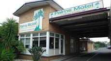 Melbourne accommodation: Palms Motel