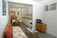 Adria Apartments Bol 