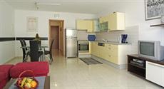 Adria Apartments Bol 