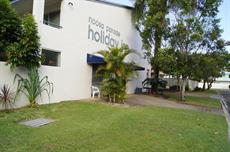 Noosa Heads accommodation: Noosa Parade Holiday Inn