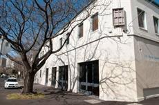 Melbourne accommodation: Lily Sands Inn