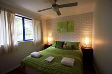 Byron Bay accommodation: 3/41 Childe Street - Belongil Beach Apartment