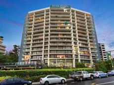 Brisbane accommodation: River Plaza Apartments