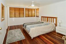 Mooloolaba accommodation: Yulunga 20 - 4 BDRM Canal Home with Pool
