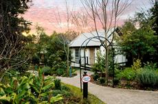 Melbourne accommodation: Olinda Country Cottages
