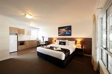 Bundaberg accommodation: Takalvan Motel