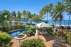 Cairns accommodation: Trinity Waters Boutique Beachfront Holiday Apartments