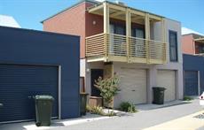 Newcastle accommodation: Newcastle Harbourside Terraces