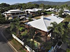 Cairns accommodation: Reeflections Holiday Villas