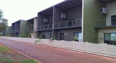 Broome accommodation: Breezes Apartments