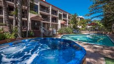 Gold Coast accommodation: Trickett Gardens Holiday Inn