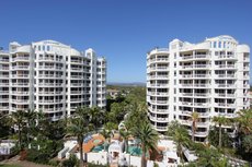 Gold Coast accommodation: Burleigh Mediterranean Resort