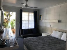Gold Coast accommodation: Surf Street Motel