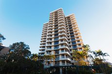 Gold Coast accommodation: Capricornia Apartments