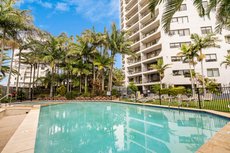 Gold Coast accommodation: Horizons Holiday Apartments