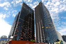 Melbourne accommodation: IFSuites IFSTAYS Upper West Side Apartment