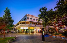 Cairns accommodation: Hides Hotel Cairns