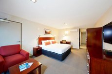 Hobart accommodation: RACV/RACT Hobart Apartment Hotel