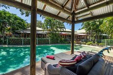 Noosaville accommodation: South Pacific Resort Noosa