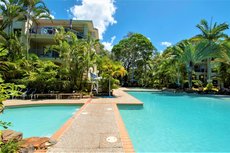 Gold Coast accommodation: Sanctuary Lake Apartments