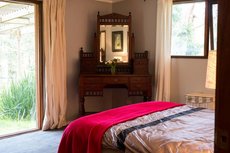Melbourne accommodation: Country Lane Lysterfield