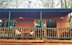 Melbourne accommodation: Cockatoo Cottages