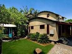Byron Bay accommodation: 2b Manfred St - The Wave House