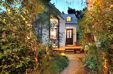 Melbourne accommodation: Gembrook Cottages