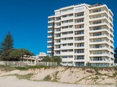 Gold Coast accommodation: Beachfront Viscount