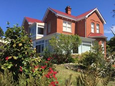 Hobart accommodation: Meriam Bed and Breakfast and Explore Tasmania with Meriambb