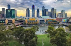 Melbourne accommodation: Melbourne River Views