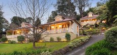 Melbourne accommodation: Charnwood Cottages in Warburton