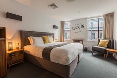 Newcastle accommodation: The Lucky Hotel
