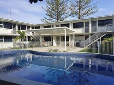 Gold Coast accommodation: Montego Mermaid Beach Motel