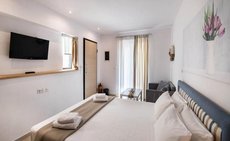 Ilianthos Apartments & Rooms