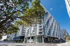 Sydney accommodation: Meriton Suites Mascot Central