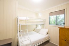 Fingal Bay accommodation: Fingal Bay Holiday Park