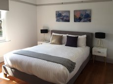 Hobart accommodation: Kangaroo Bay Apartments