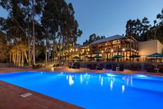 Pokolbin accommodation: Oaks Cypress Lakes Resort