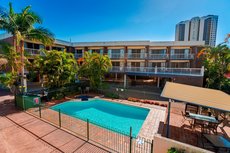 Gold Coast accommodation: Red Star Hotel Palm Beach